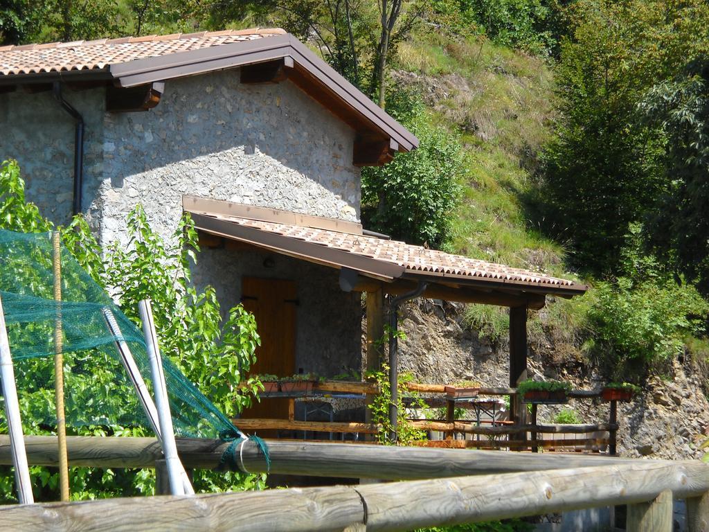 Agriturismo Cascina Lert Marone Eksteriør bilde